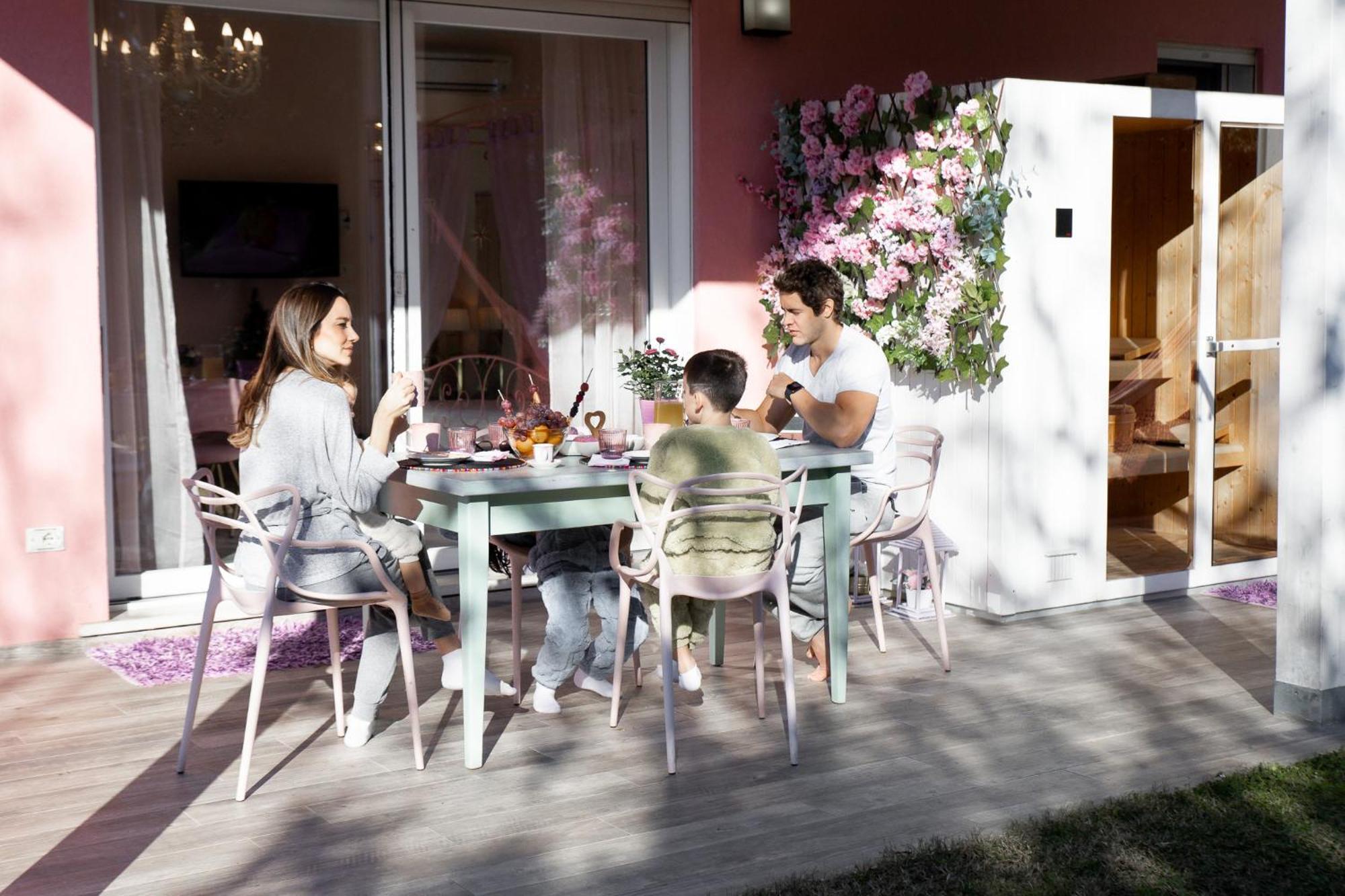 Villetta Tinmar Barbie House Verona Bagian luar foto